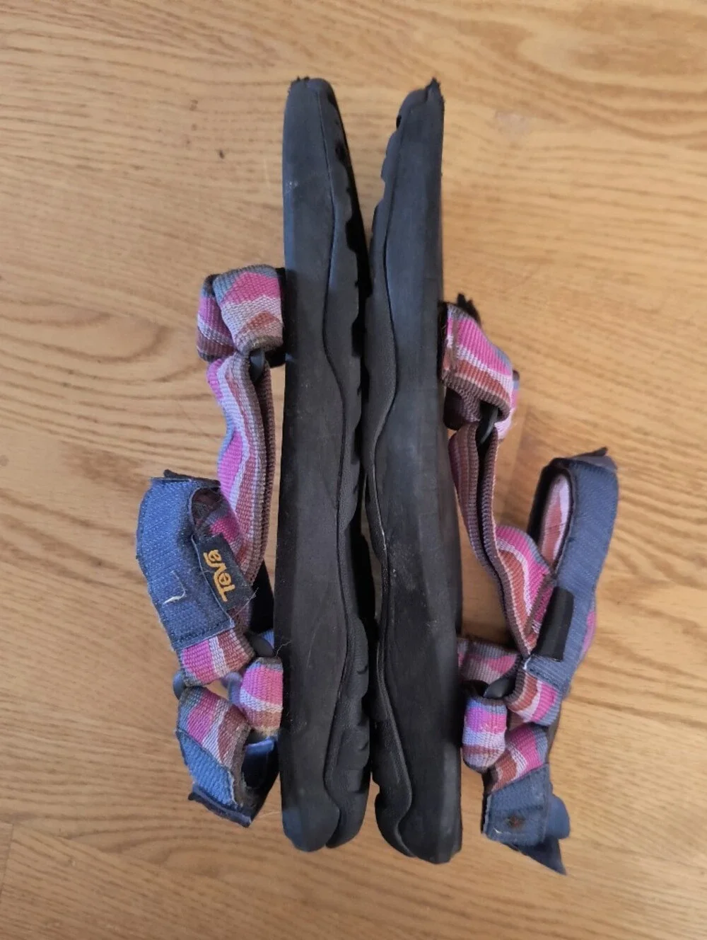 Teva Hurricane Purple Pink Black Sandals Size 6